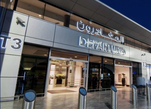 مطارات أبوظبي تتبنى تكنولوجيا إماراتية متطورة بإطلاق روبوت متخصص لمكافحة فيروس كورونا