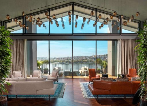 فندق ريكسوس ترسانة إسطنبول يُرحّب بالسياح الخليجيين في صيف 2025 لتجربة ضيافة فاخرة