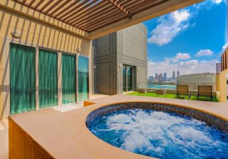 فندق وأجنحة ريكسوس النخلة دبي يحتفي بالتميّز مع باقة أجنحته المميزة الفاخرة