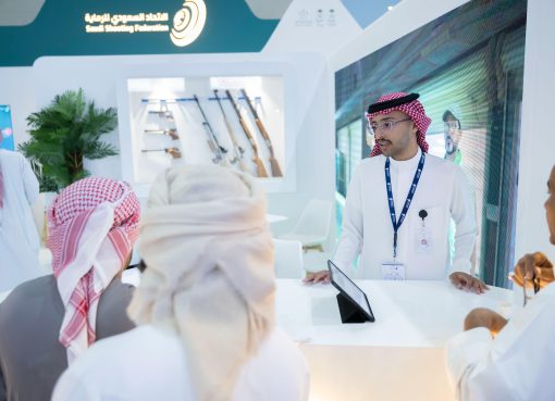 “الاتحاد السعودي للرماية” يتيح تجربة الرماية لزوار معرض الصقور والصيد السعودي الدولي 2025