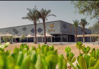 “إرث للضيافة” تُطبّق نظام تحويل مُخلّفات الطعام إلى سماد