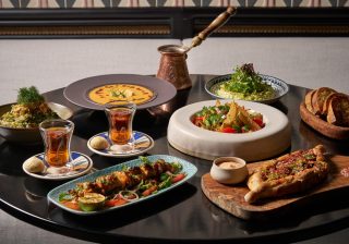 فندق سانت ريجيس دبي النخلة ومطعم “رويا” دبي يقدمان تجربة فاخرة من المذاق والرفاهية خلال شهر أكتوبر